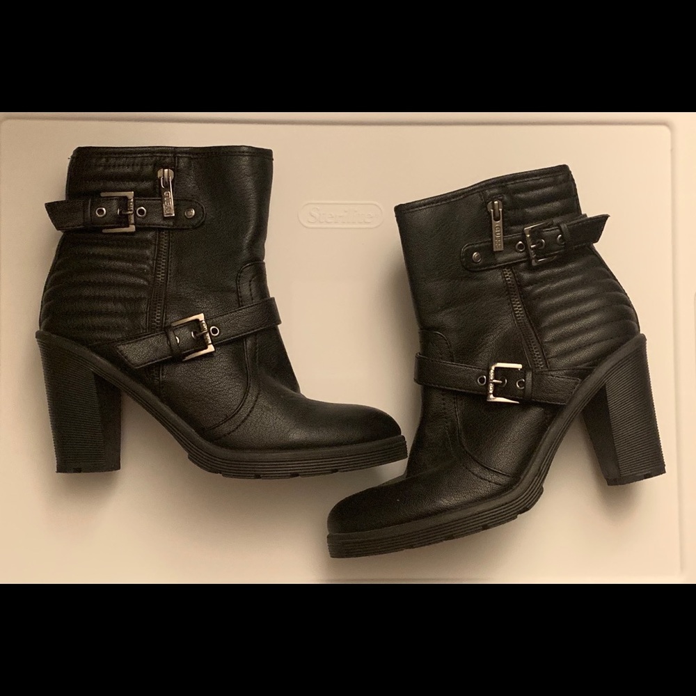 Guess Boots - Picture 2 of 14